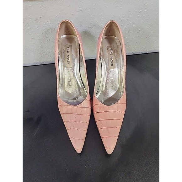 Steve Madden Women's Pink Croc Print Leather Heels - Picture 3 of 8
